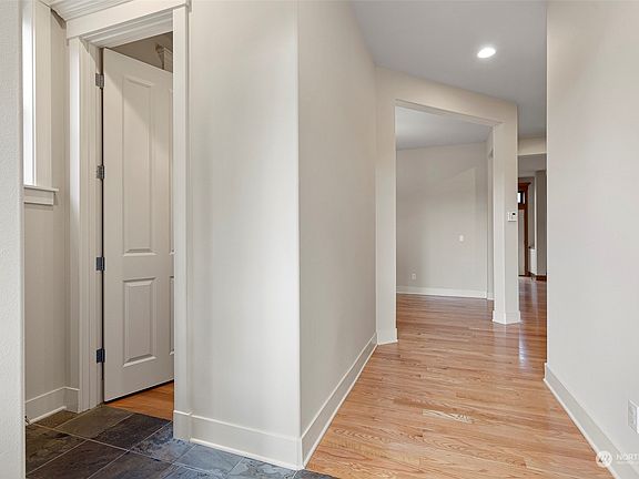 3rd image of 23518 NE 13th Place