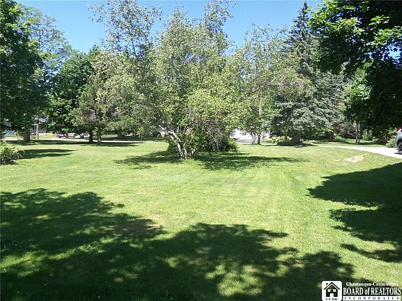 3rd image of 3746 Crestwood Dr