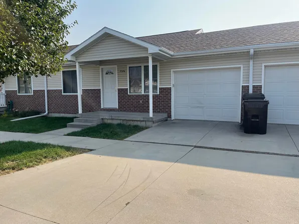 7374 Mercy Ln, Hickman, NE 68372