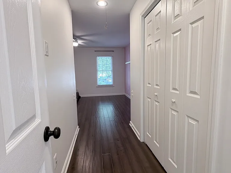 950 Lancaster Walk — Photo 33