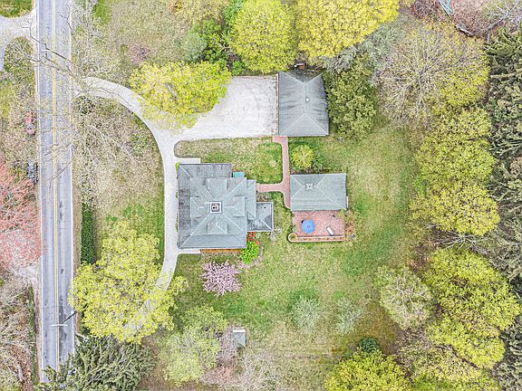 2nd image of 5671 S Shore Dr