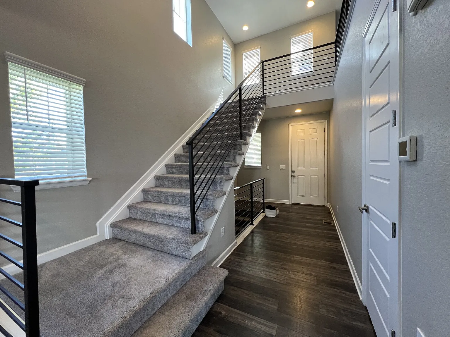 Available now - Spacious 5BD/3.5BA Home — Photo 4