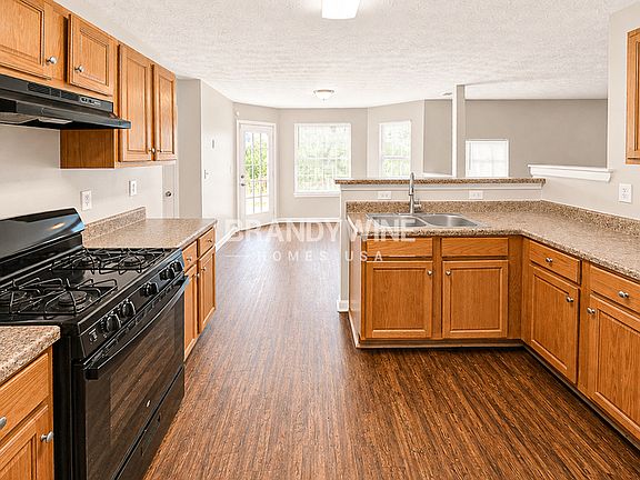 5th image of 507 Dominion Ct