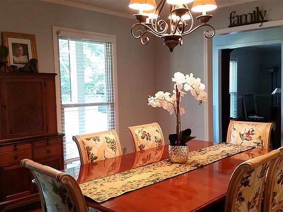 4th image of 6530 Sulgrave Dr