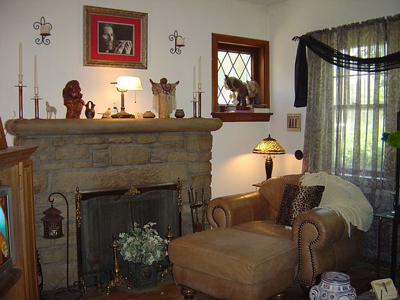 Fireplace in Livingroom