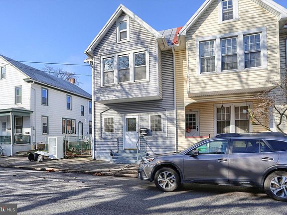 4th image of 120 N Bedford St