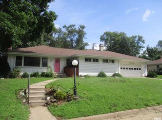 917 Lawndale Ave, Lacon, IL 61540