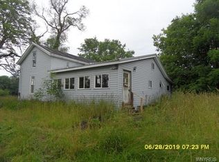 2849 Drum Rd, Middleport, NY 14105