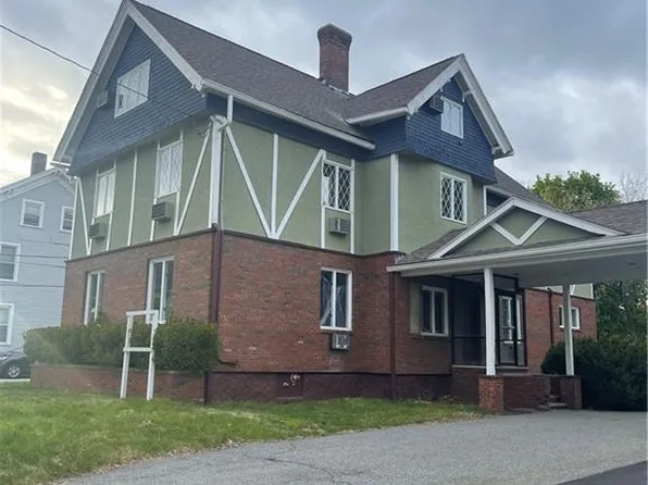 58 Hamlet Ave, Woonsocket, RI 02895