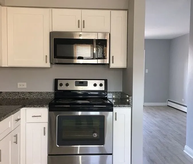 10429 S Longwood Ln #3 — Photo 3