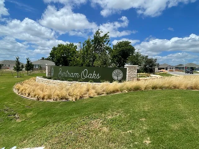 107 Bertram Oaks Dr — Photo 24