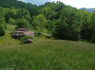 520 Sugar Camp Rd, Marshall, NC 28753