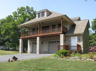 963 Cemetery Rd, Pottstown, PA 19465