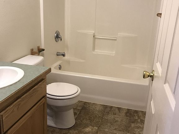 5th image of 1493 Larissa Cir APT A