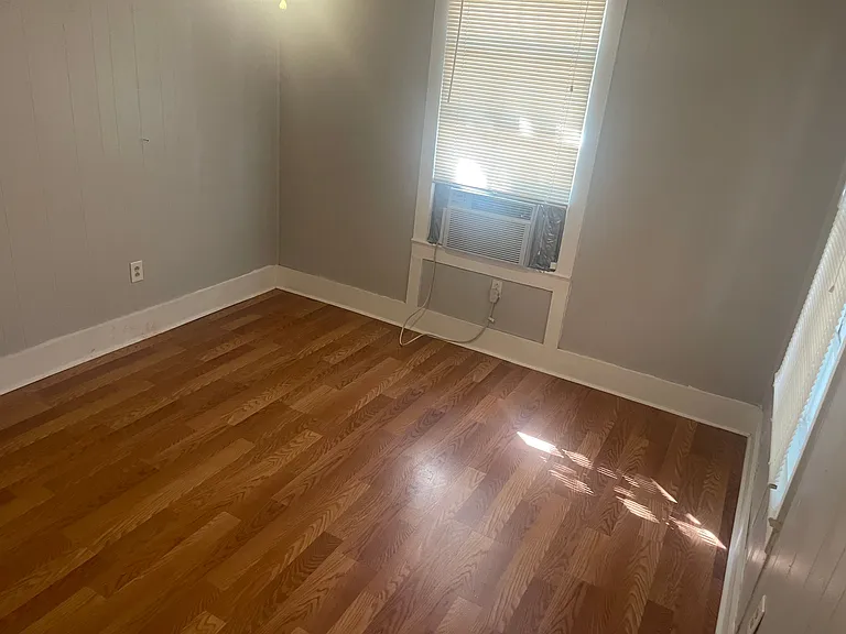 304 Reagan St — Photo 6