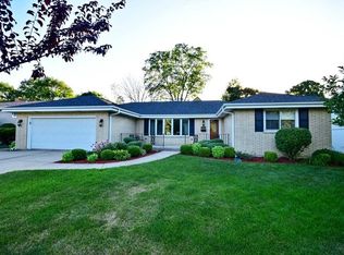 326 S York St, Elmhurst, IL 60126
