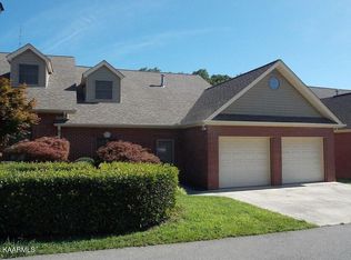 124 Pinewood Dr, Lenoir City, TN 37771