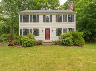31 Maple St, Pepperell, MA 01463
