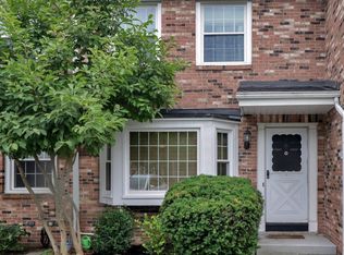 5339 Yorkshire Village Ln #C-28, Columbus, OH 43232