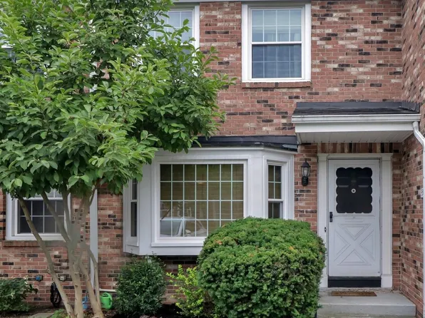 5339 Yorkshire Village Ln #C-28, Columbus, OH 43232