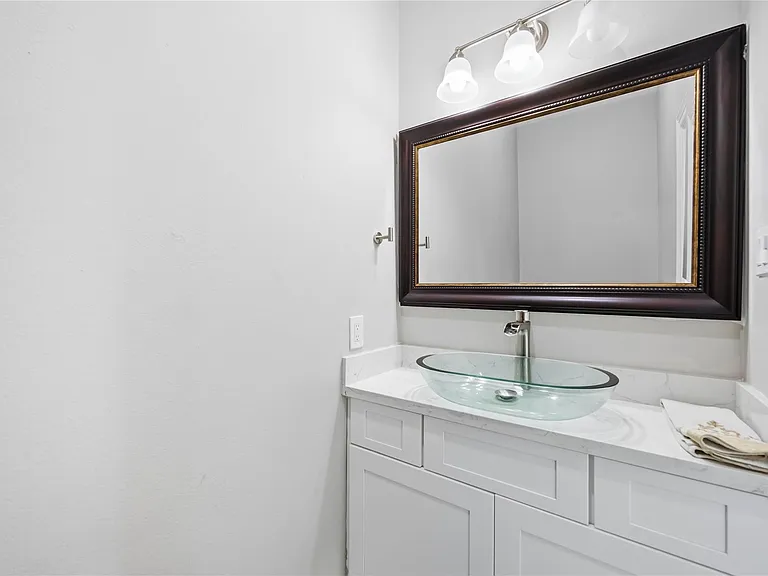 9320 Coffee St #B — Photo 13