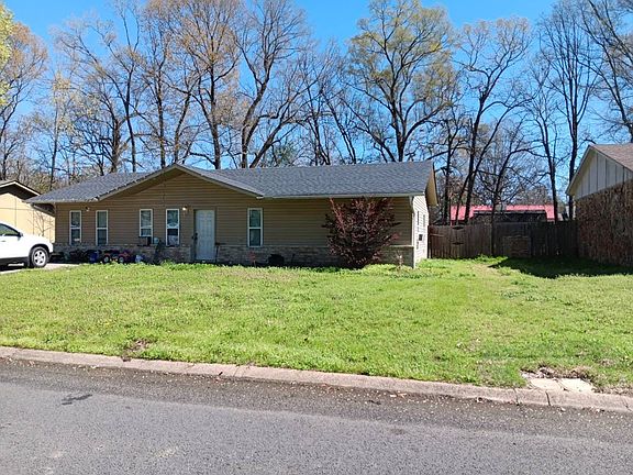 2nd image of 24 Meadowlark Dr
