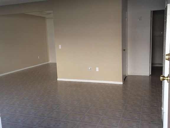 3rd image of 1116 E 6th St APT C
