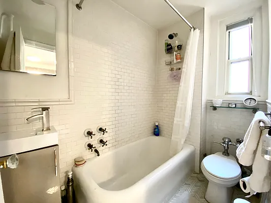 Rented by Compass | media 3