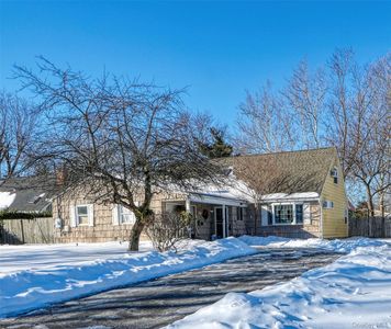 24 Normandy Drive, Holbrook, NY, 11741