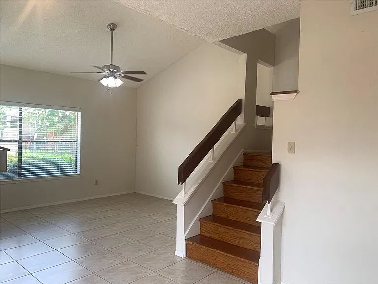 2710 Grants Lake Blvd #M2 — Photo 1