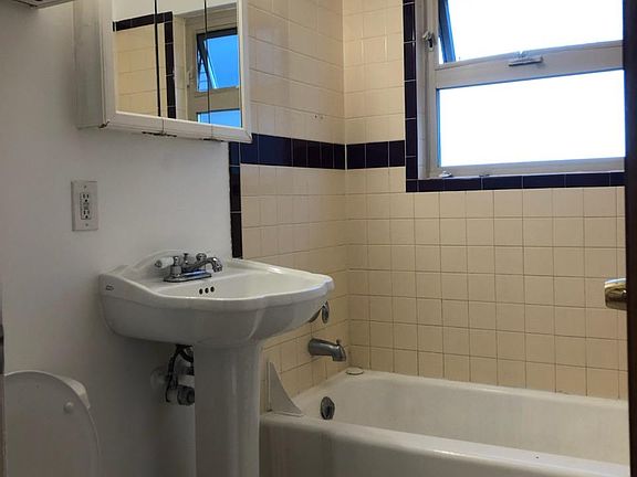 5th image of 1100 5th Ave N APT 8