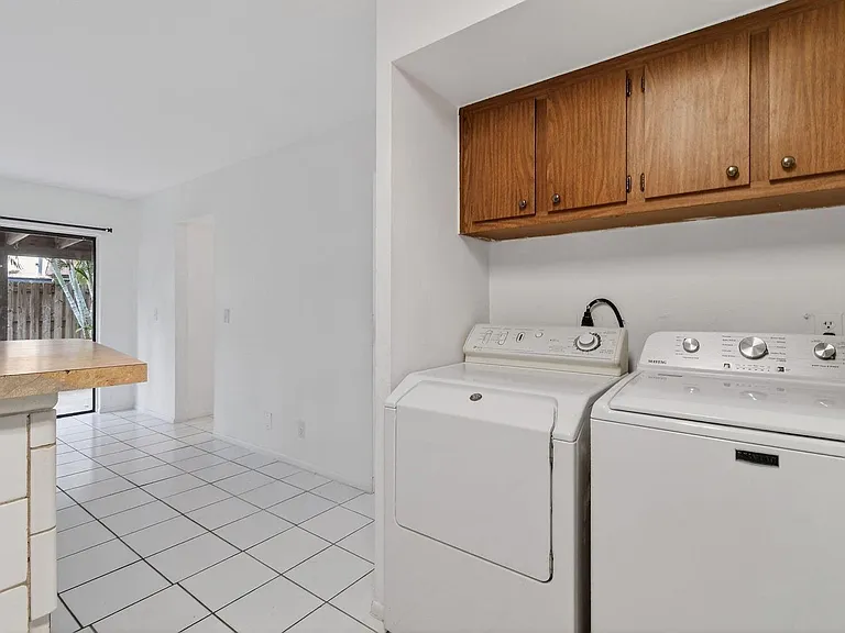 3502 Gardens East Dr #B — Photo 22