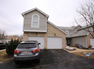 477 Nicole Dr #5A, Bartlett, IL 60103