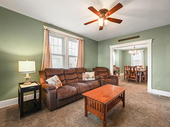 3rd image of 1481 Saint Clair Ave