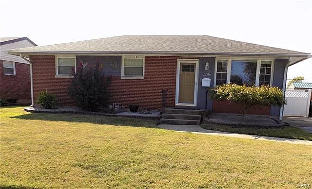 3245 Carlson Ave photo 1