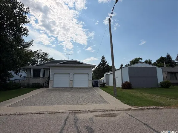 21 & 23 Wauchope STREET, Redvers, SK S0C 2H0