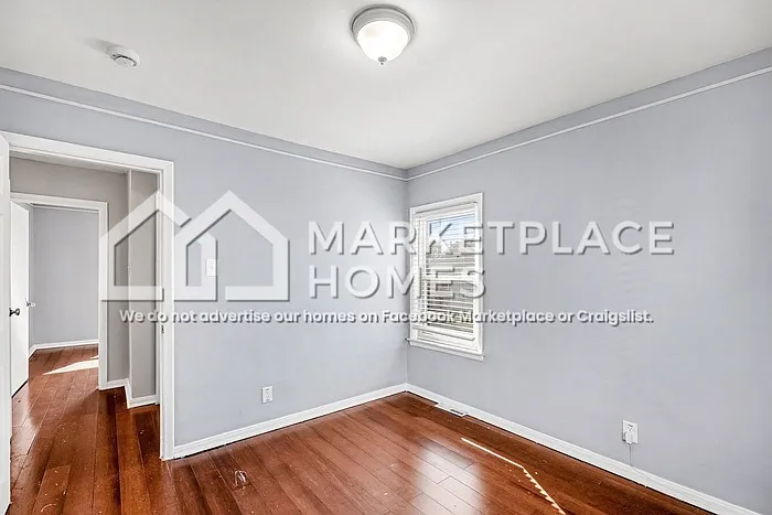 8212 Timken Ave — Photo 10