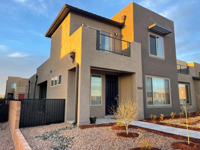 5019 Wheeler Ln, Santa Fe, NM, 87507