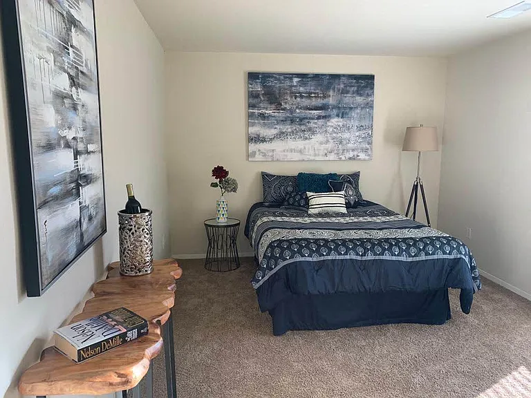 The Glendale Residence — Photo 8