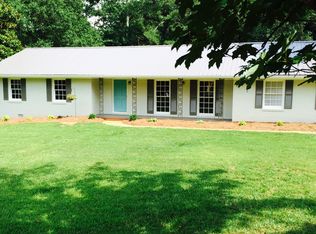 195 Saxon Woods Dr, Athens, GA 30607