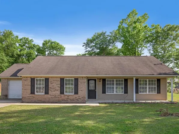 204 Academy Dr, Ashford, AL 36312