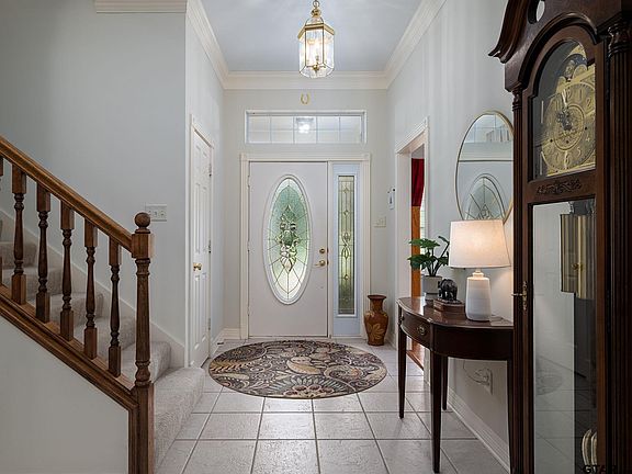5th image of 5722 Gloucester Dr