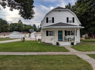 320 4th St, Lake View, IA 51450