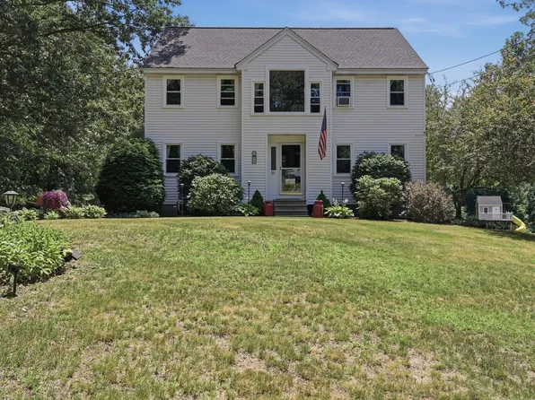 95 McCracken Rd, Millbury, MA 01527
