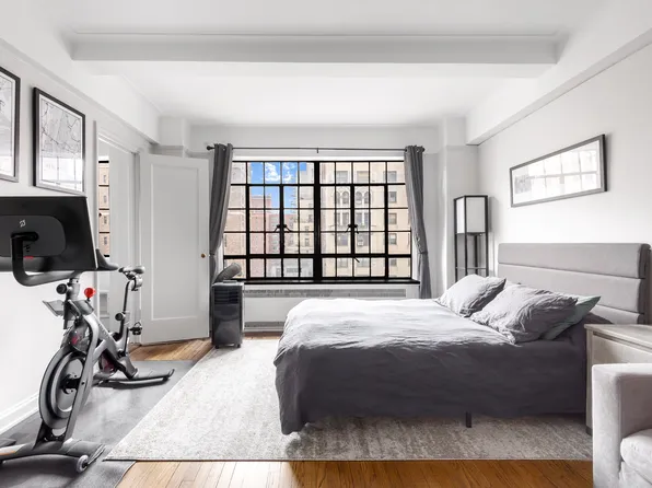 10 Park Avenue image 1 of 8