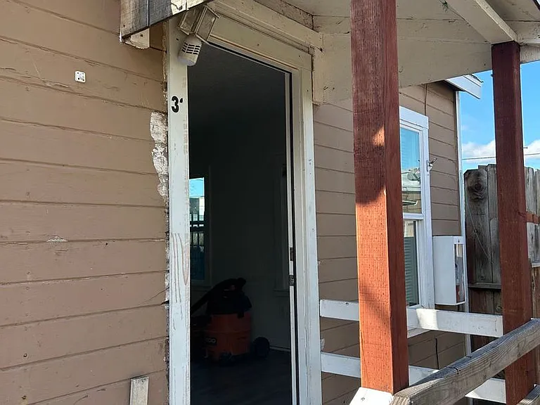 33 Washington St — Photo 8