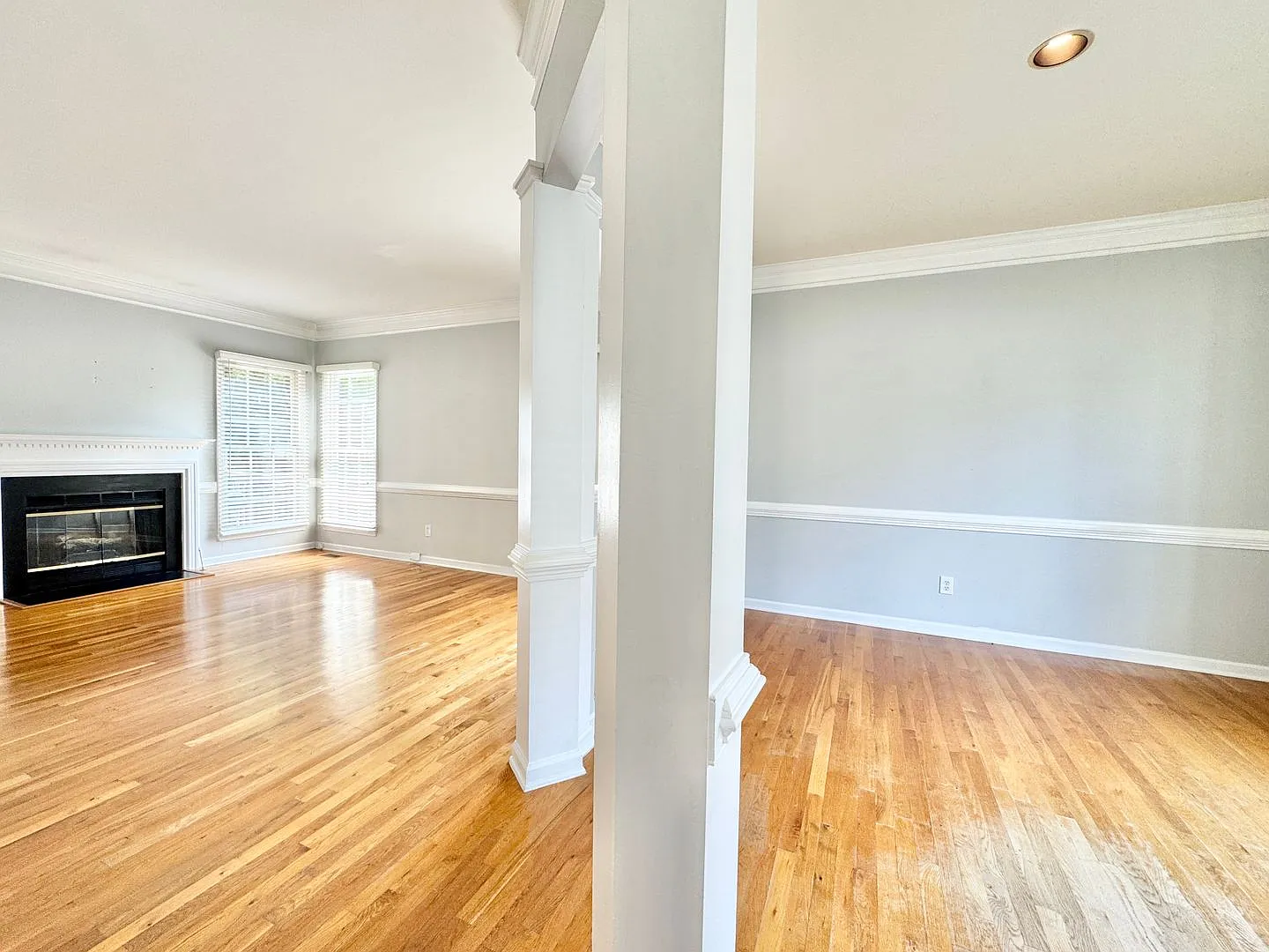 4 Bedroom On Quiet Cul-De-Sac in Adams Farm - Lawn Care Included! — Photo 3