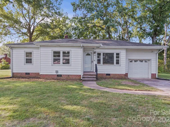 1018 Kansas St, Kannapolis, NC 28083