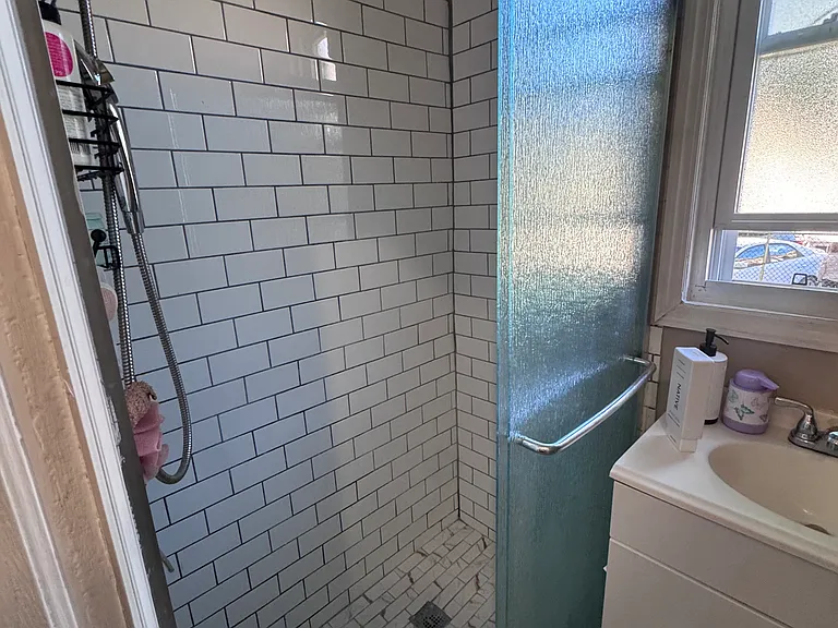 93 Pershing Ave #1 — Photo 5