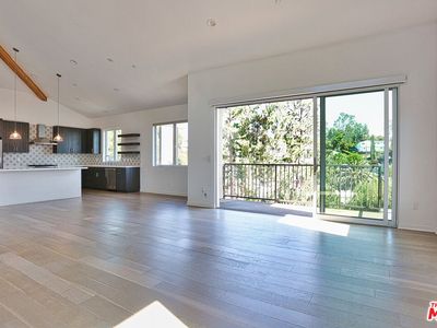 2068 Cerro Gordo St, Los Angeles, CA, 90039